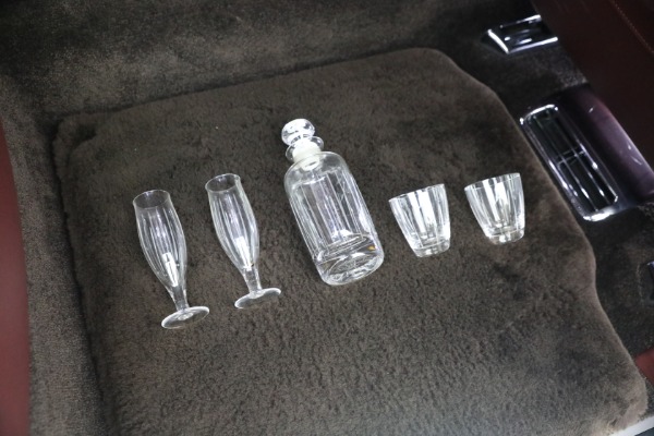 Used 2018 Rolls-Royce Phantom EWB for sale $309,900 at Rolls-Royce Motor Cars Greenwich in Greenwich CT 06830 28