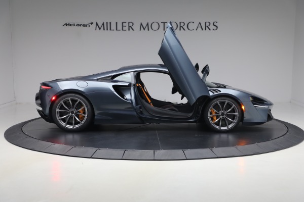 New 2026 McLaren Artura Performance for sale $305,700 at Rolls-Royce Motor Cars Greenwich in Greenwich CT 06830 18