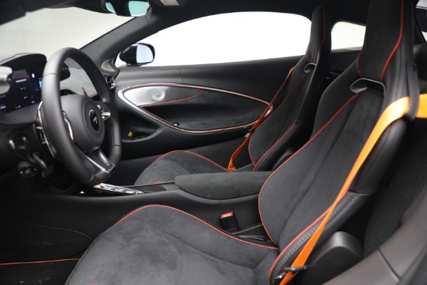 New 2026 McLaren Artura Performance for sale $305,700 at Rolls-Royce Motor Cars Greenwich in Greenwich CT 06830 21