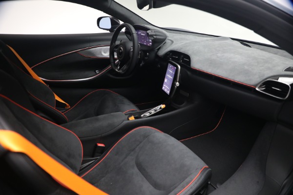 New 2026 McLaren Artura Performance for sale $305,700 at Rolls-Royce Motor Cars Greenwich in Greenwich CT 06830 25