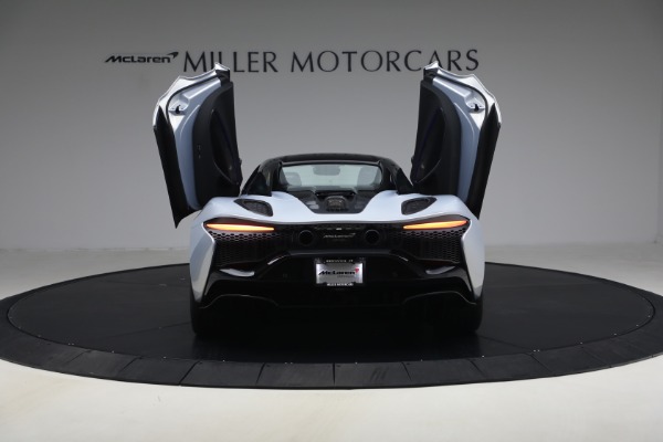 New 2026 McLaren Artura Spider Performance for sale $345,150 at Rolls-Royce Motor Cars Greenwich in Greenwich CT 06830 17