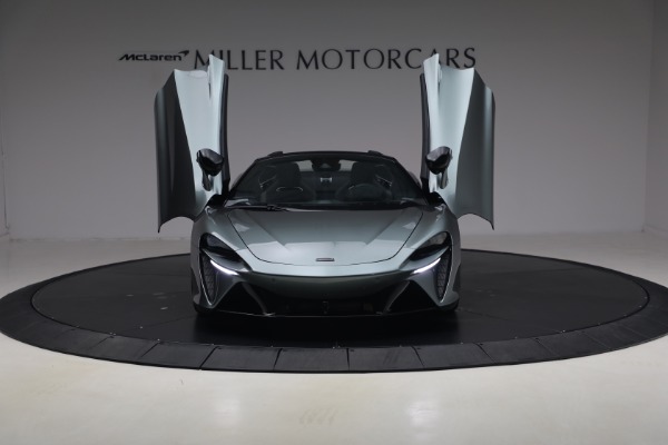 New 2026 McLaren Artura Spider Performance for sale $337,300 at Rolls-Royce Motor Cars Greenwich in Greenwich CT 06830 20