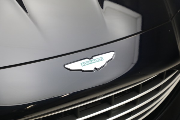 New 2026 Aston Martin Vantage Roadster for sale $260,900 at Rolls-Royce Motor Cars Greenwich in Greenwich CT 06830 25