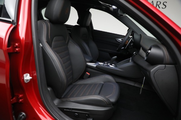 New 2025 Alfa Romeo Giulia Intensa for sale $54,575 at Rolls-Royce Motor Cars Greenwich in Greenwich CT 06830 17