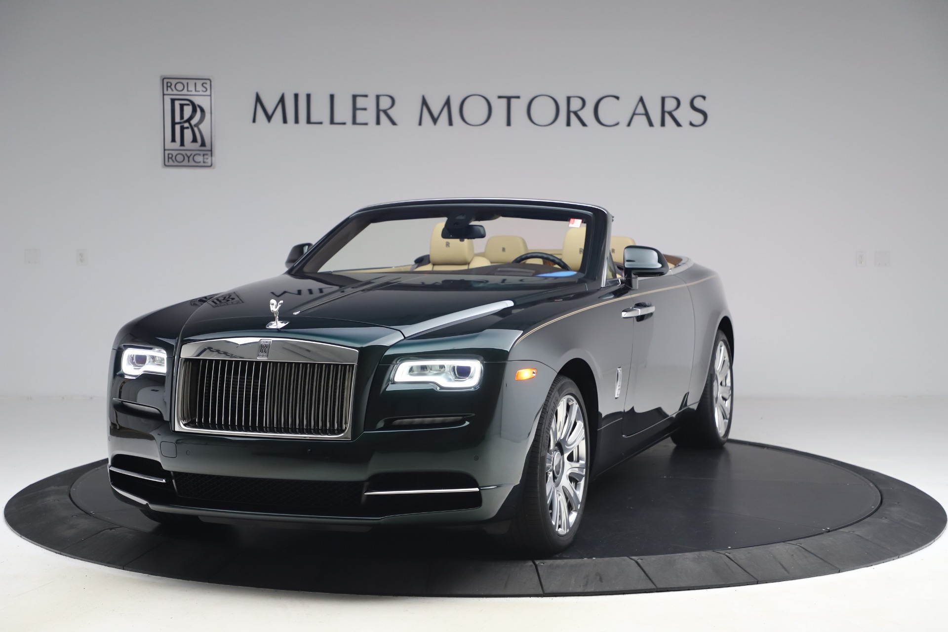 Used 2017 Rolls-Royce Dawn for sale Sold at Rolls-Royce Motor Cars Greenwich in Greenwich CT 06830 1