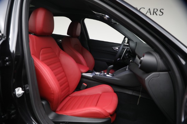 New 2026 Alfa Romeo Giulia VELOCE for sale $58,615 at Rolls-Royce Motor Cars Greenwich in Greenwich CT 06830 19