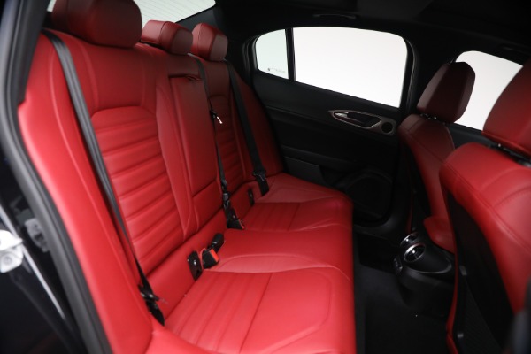 New 2026 Alfa Romeo Giulia VELOCE for sale $58,615 at Rolls-Royce Motor Cars Greenwich in Greenwich CT 06830 21