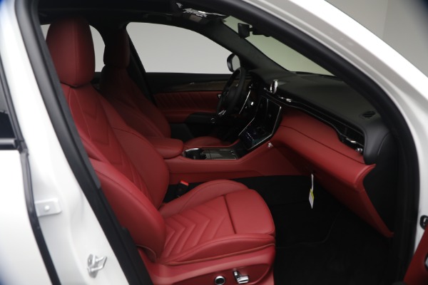 New 2026 Maserati Grecale Modena for sale $99,195 at Rolls-Royce Motor Cars Greenwich in Greenwich CT 06830 14