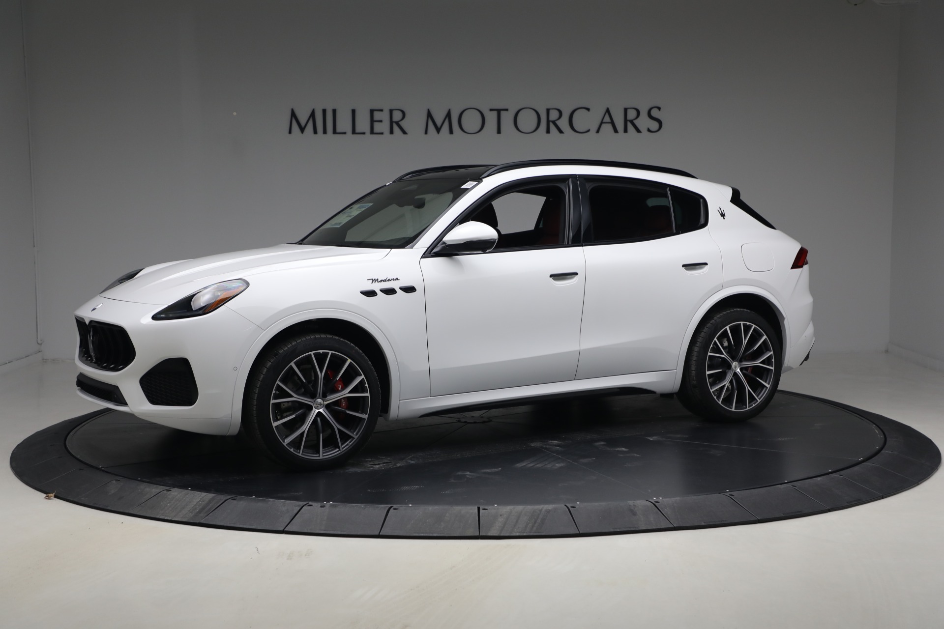 New 2026 Maserati Grecale Modena for sale $99,195 at Rolls-Royce Motor Cars Greenwich in Greenwich CT 06830 1