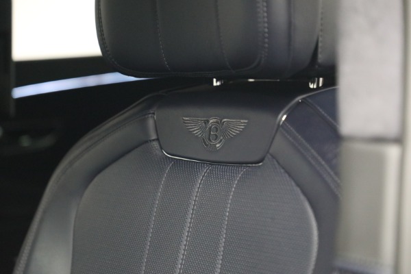 Used 2023 Bentley Flying Spur V8 for sale $143,900 at Rolls-Royce Motor Cars Greenwich in Greenwich CT 06830 22