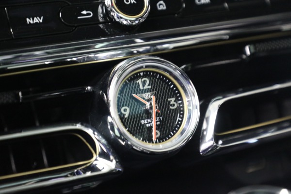 Used 2023 Bentley Flying Spur V8 for sale $143,900 at Rolls-Royce Motor Cars Greenwich in Greenwich CT 06830 23