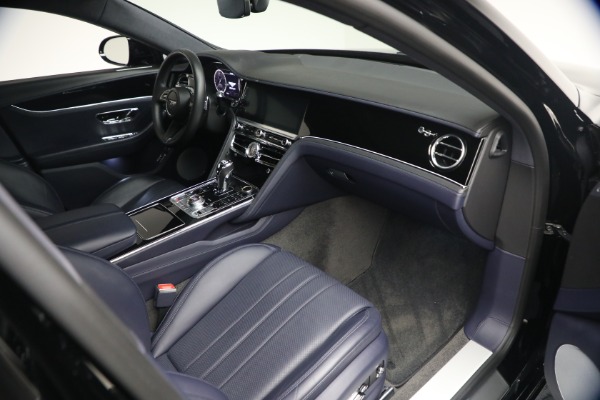 Used 2023 Bentley Flying Spur V8 for sale $143,900 at Rolls-Royce Motor Cars Greenwich in Greenwich CT 06830 27