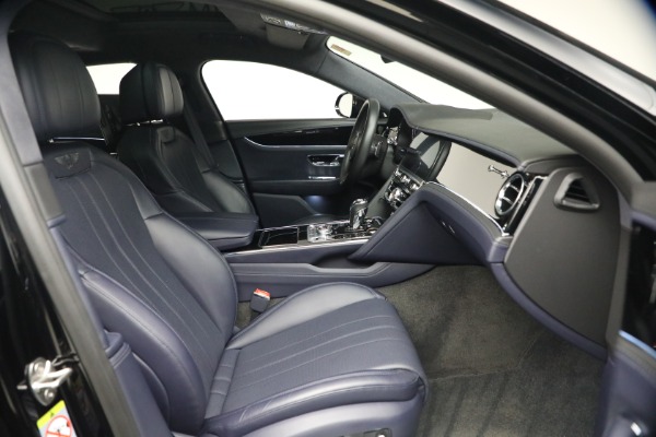 Used 2023 Bentley Flying Spur V8 for sale $143,900 at Rolls-Royce Motor Cars Greenwich in Greenwich CT 06830 28