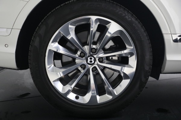 Used 2023 Bentley Bentayga V8 for sale $123,900 at Rolls-Royce Motor Cars Greenwich in Greenwich CT 06830 14