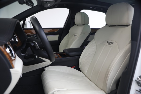 Used 2023 Bentley Bentayga V8 for sale $123,900 at Rolls-Royce Motor Cars Greenwich in Greenwich CT 06830 21