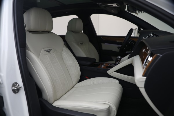 Used 2023 Bentley Bentayga V8 for sale $123,900 at Rolls-Royce Motor Cars Greenwich in Greenwich CT 06830 28