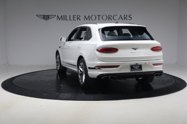 Used 2023 Bentley Bentayga V8 for sale $123,900 at Rolls-Royce Motor Cars Greenwich in Greenwich CT 06830 5