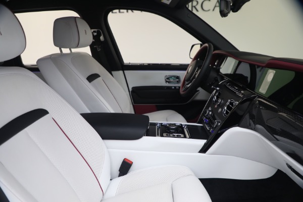 Used 2025 Rolls-Royce Black Badge Cullinan for sale $469,900 at Rolls-Royce Motor Cars Greenwich in Greenwich CT 06830 19