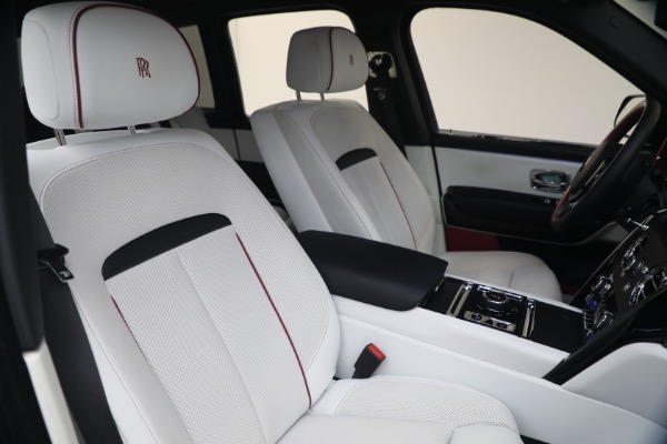 Used 2025 Rolls-Royce Black Badge Cullinan for sale $469,900 at Rolls-Royce Motor Cars Greenwich in Greenwich CT 06830 20