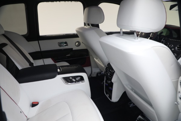 Used 2025 Rolls-Royce Black Badge Cullinan for sale $469,900 at Rolls-Royce Motor Cars Greenwich in Greenwich CT 06830 21