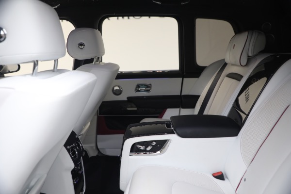 Used 2025 Rolls-Royce Black Badge Cullinan for sale $469,900 at Rolls-Royce Motor Cars Greenwich in Greenwich CT 06830 25