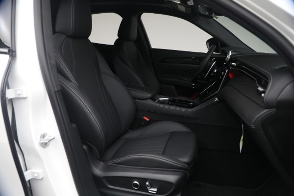 New 2026 Maserati Grecale Modena for sale $95,345 at Rolls-Royce Motor Cars Greenwich in Greenwich CT 06830 17