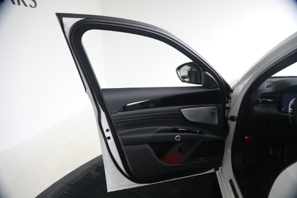 New 2026 Maserati Grecale Modena for sale $95,345 at Rolls-Royce Motor Cars Greenwich in Greenwich CT 06830 22