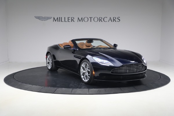 Used 2019 Aston Martin DB11 Volante for sale $121,900 at Rolls-Royce Motor Cars Greenwich in Greenwich CT 06830 11