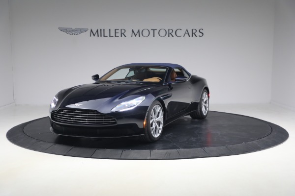 Used 2019 Aston Martin DB11 Volante for sale $121,900 at Rolls-Royce Motor Cars Greenwich in Greenwich CT 06830 13