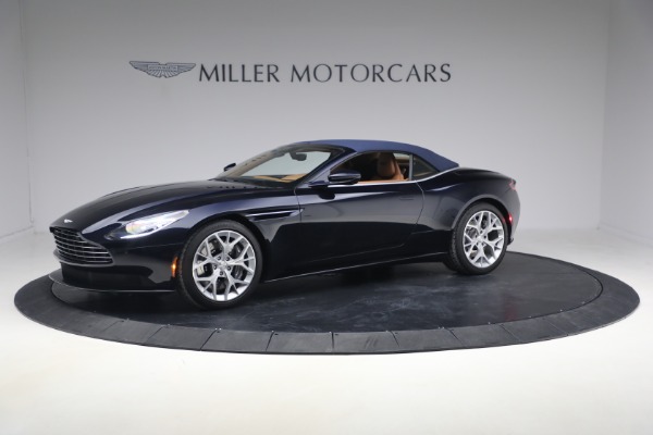 Used 2019 Aston Martin DB11 Volante for sale $121,900 at Rolls-Royce Motor Cars Greenwich in Greenwich CT 06830 14