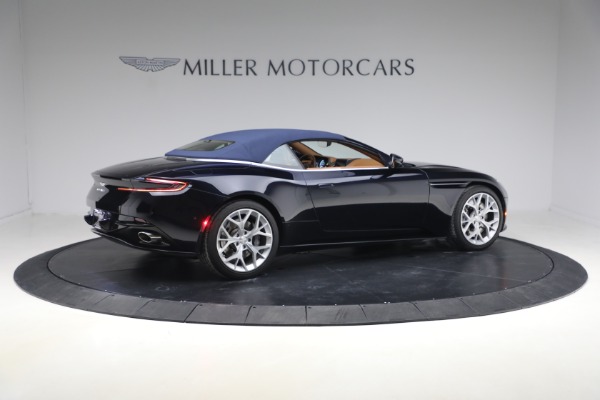 Used 2019 Aston Martin DB11 Volante for sale $121,900 at Rolls-Royce Motor Cars Greenwich in Greenwich CT 06830 20