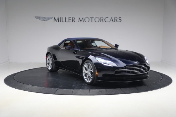 Used 2019 Aston Martin DB11 Volante for sale $121,900 at Rolls-Royce Motor Cars Greenwich in Greenwich CT 06830 23