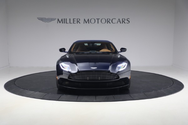 Used 2019 Aston Martin DB11 Volante for sale $121,900 at Rolls-Royce Motor Cars Greenwich in Greenwich CT 06830 24