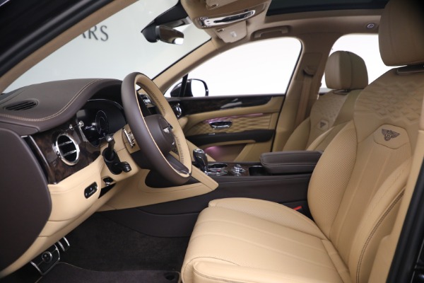 New 2026 Bentley Bentayga Azure V8 for sale $295,365 at Rolls-Royce Motor Cars Greenwich in Greenwich CT 06830 20