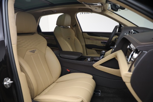 New 2026 Bentley Bentayga Azure V8 for sale $295,365 at Rolls-Royce Motor Cars Greenwich in Greenwich CT 06830 28