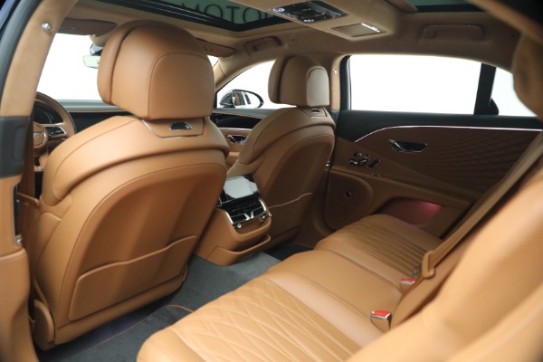 New 2026 Bentley Flying Spur Azure for sale $318,975 at Rolls-Royce Motor Cars Greenwich in Greenwich CT 06830 22