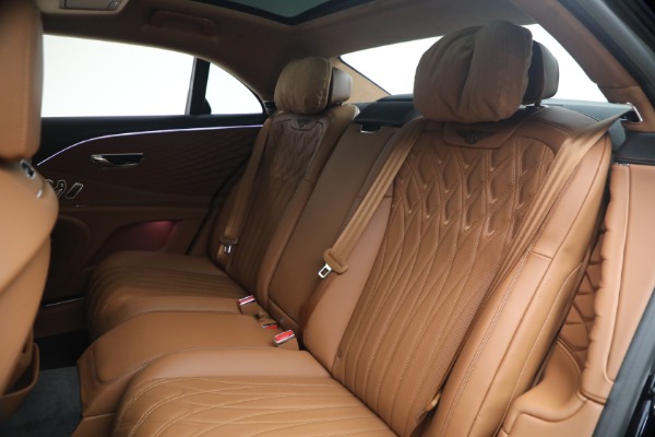 New 2026 Bentley Flying Spur Azure for sale $318,975 at Rolls-Royce Motor Cars Greenwich in Greenwich CT 06830 24