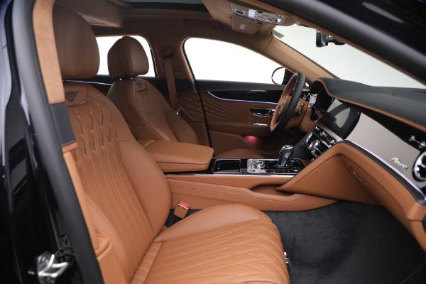 New 2026 Bentley Flying Spur Azure for sale $318,975 at Rolls-Royce Motor Cars Greenwich in Greenwich CT 06830 27
