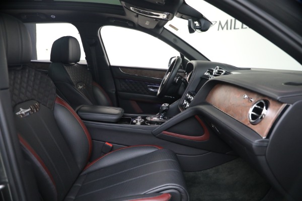 Used 2022 Bentley Bentayga V8 for sale $151,900 at Rolls-Royce Motor Cars Greenwich in Greenwich CT 06830 26