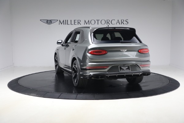 Used 2022 Bentley Bentayga V8 for sale $151,900 at Rolls-Royce Motor Cars Greenwich in Greenwich CT 06830 5
