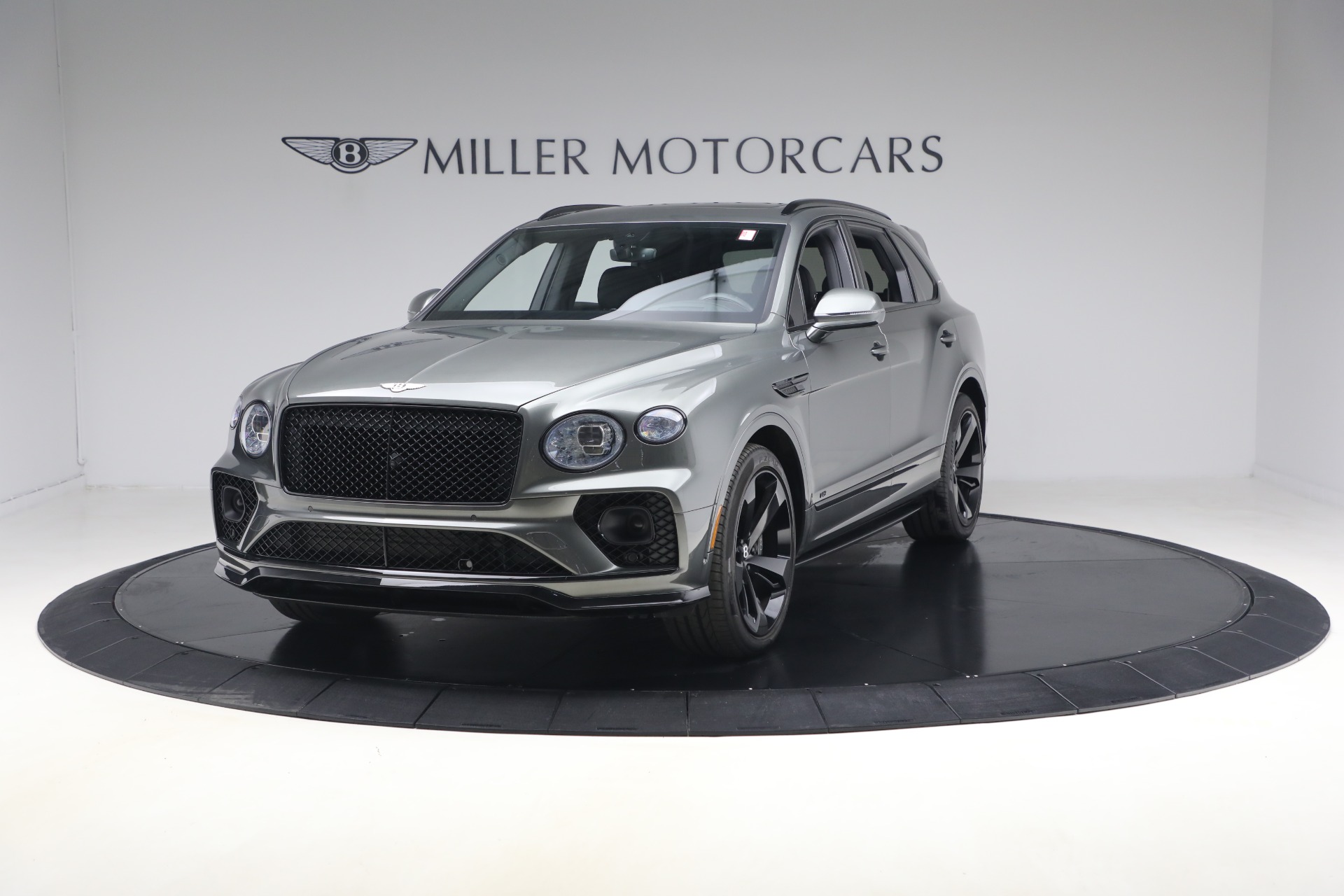 Used 2022 Bentley Bentayga V8 for sale $151,900 at Rolls-Royce Motor Cars Greenwich in Greenwich CT 06830 1