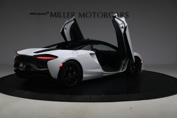 Used 2023 McLaren Artura for sale $184,900 at Rolls-Royce Motor Cars Greenwich in Greenwich CT 06830 18