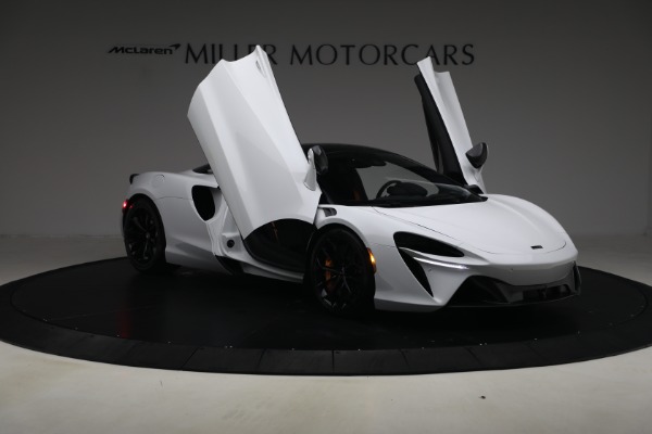 Used 2023 McLaren Artura for sale $184,900 at Rolls-Royce Motor Cars Greenwich in Greenwich CT 06830 21