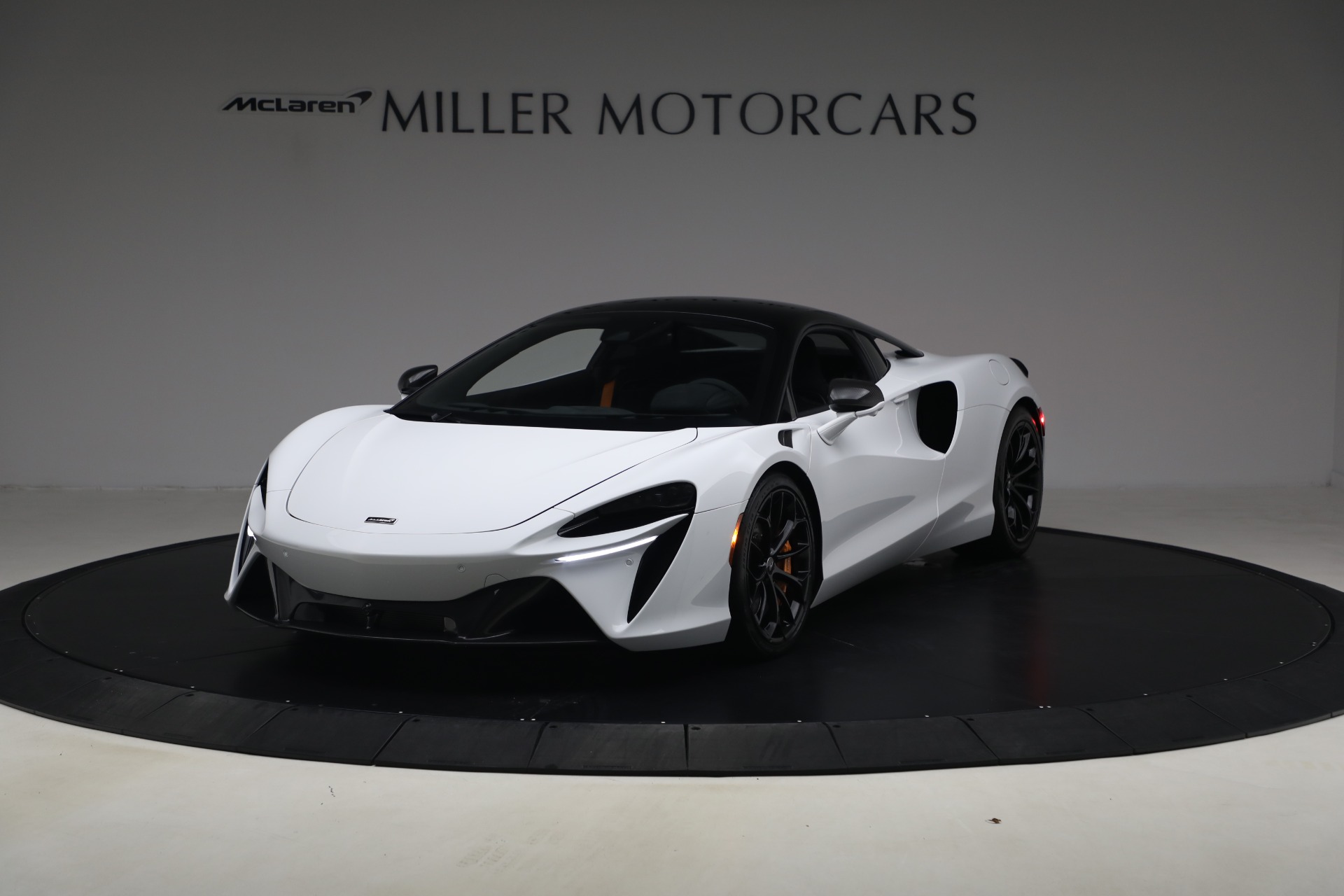 Used 2023 McLaren Artura for sale $184,900 at Rolls-Royce Motor Cars Greenwich in Greenwich CT 06830 1