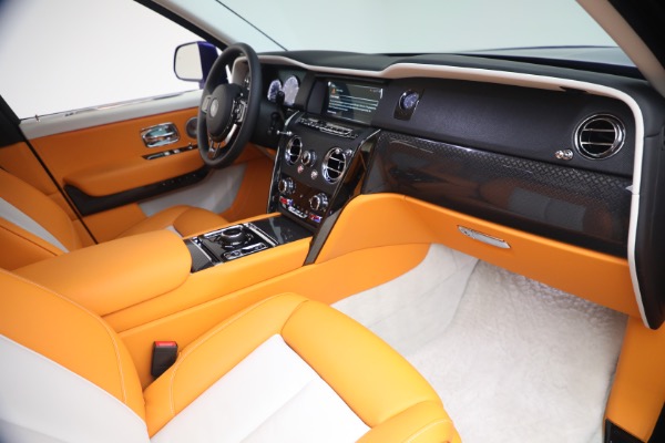 Used 2023 Rolls-Royce Black Badge Cullinan for sale $375,900 at Rolls-Royce Motor Cars Greenwich in Greenwich CT 06830 18