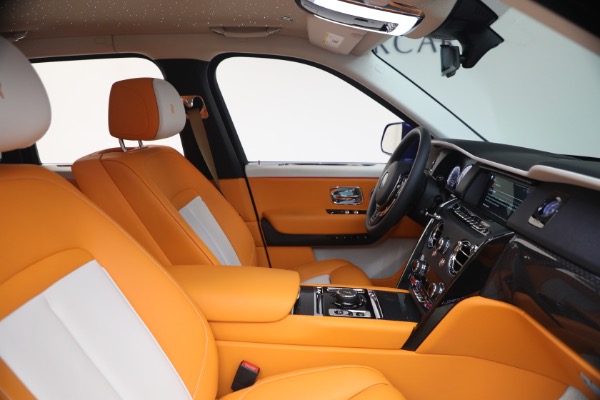 Used 2023 Rolls-Royce Black Badge Cullinan for sale $375,900 at Rolls-Royce Motor Cars Greenwich in Greenwich CT 06830 19