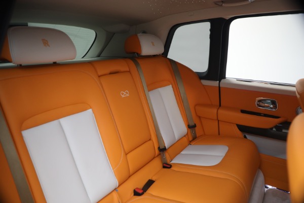 Used 2023 Rolls-Royce Black Badge Cullinan for sale $375,900 at Rolls-Royce Motor Cars Greenwich in Greenwich CT 06830 21