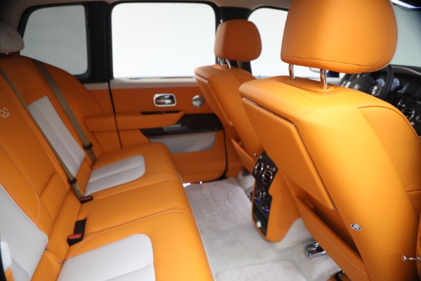 Used 2023 Rolls-Royce Black Badge Cullinan for sale $375,900 at Rolls-Royce Motor Cars Greenwich in Greenwich CT 06830 23
