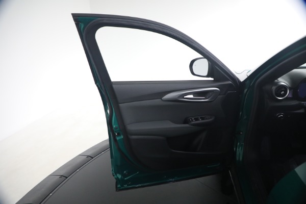 Used 2024 Alfa Romeo Tonale Hybrid Ti for sale $30,900 at Rolls-Royce Motor Cars Greenwich in Greenwich CT 06830 23