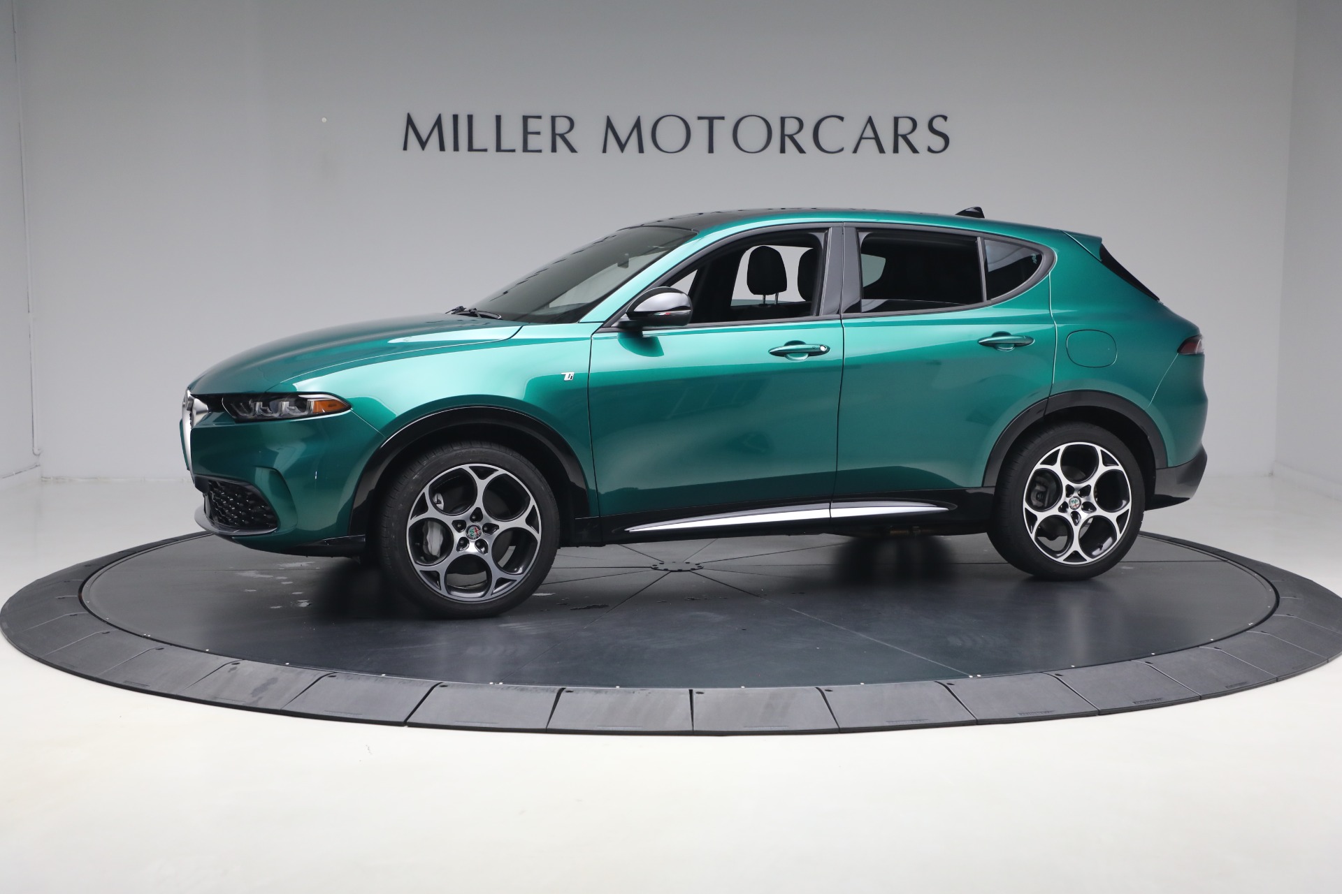 Used 2024 Alfa Romeo Tonale Hybrid Ti for sale $30,900 at Rolls-Royce Motor Cars Greenwich in Greenwich CT 06830 1